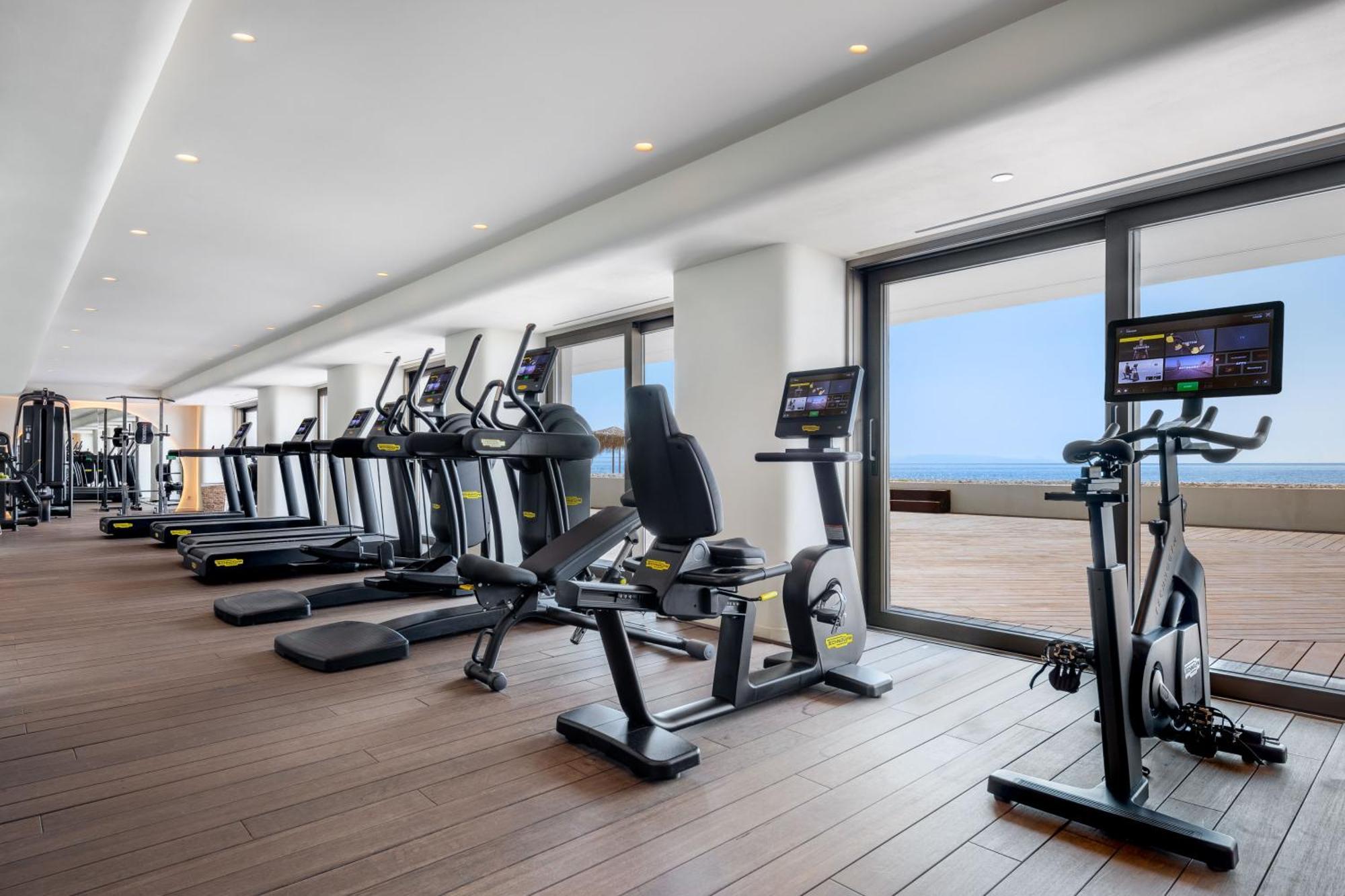 Isla Brown Corinthia Resort & Spa, Curio Collection By Hilton Agioi Theodoroi Esterno foto The gym at the hotel