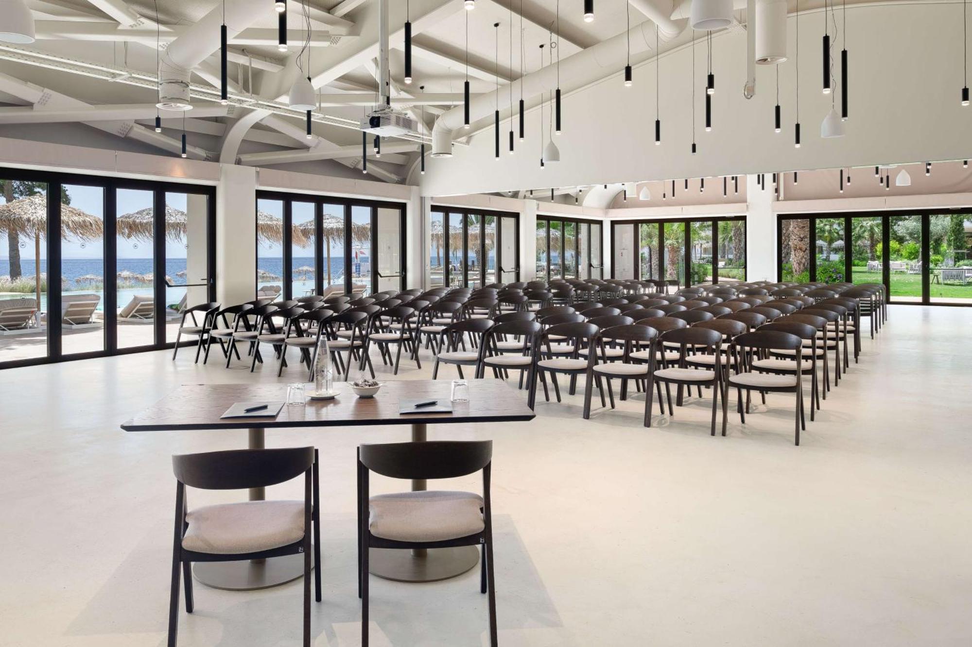 Isla Brown Corinthia Resort & Spa, Curio Collection By Hilton Agioi Theodoroi Esterno foto The Westin Resort & Spa, Desaru Coast