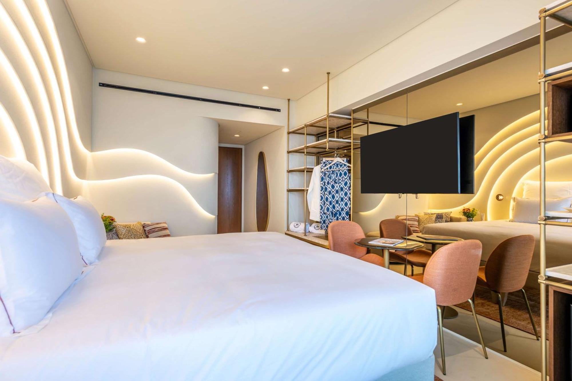 Isla Brown Corinthia Resort & Spa, Curio Collection By Hilton Agioi Theodoroi Esterno foto Deluxe Room