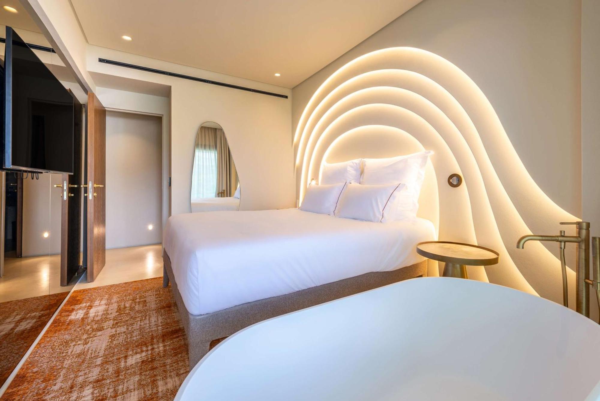 Isla Brown Corinthia Resort & Spa, Curio Collection By Hilton Agioi Theodoroi Esterno foto Deluxe Room