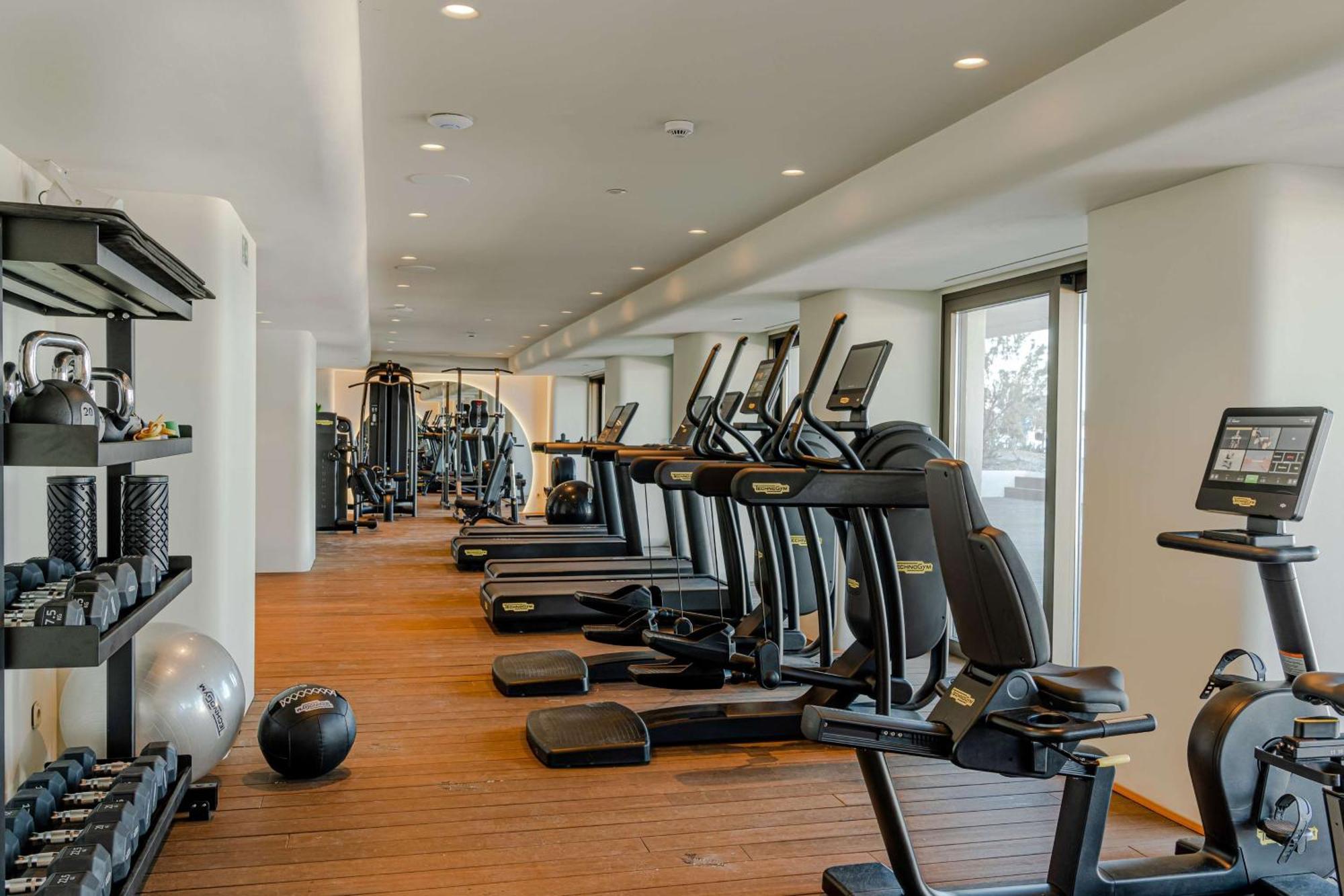 Isla Brown Corinthia Resort & Spa, Curio Collection By Hilton Agioi Theodoroi Esterno foto The gym at the hotel