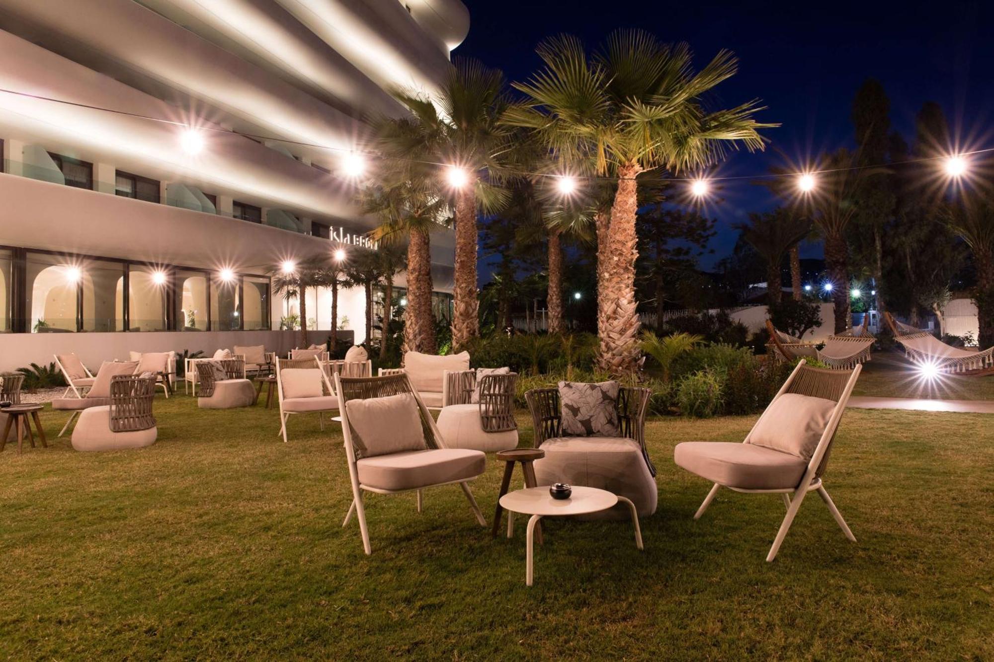Isla Brown Corinthia Resort & Spa, Curio Collection By Hilton Agioi Theodoroi Esterno foto The hotel's garden